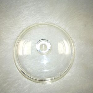 PYREX CLear round replacement Lid,  small knob, P81C